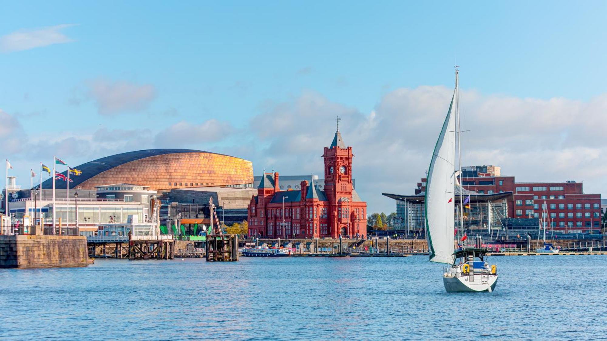 Luxury Apartments In Cardiff City Centre Exterior photo