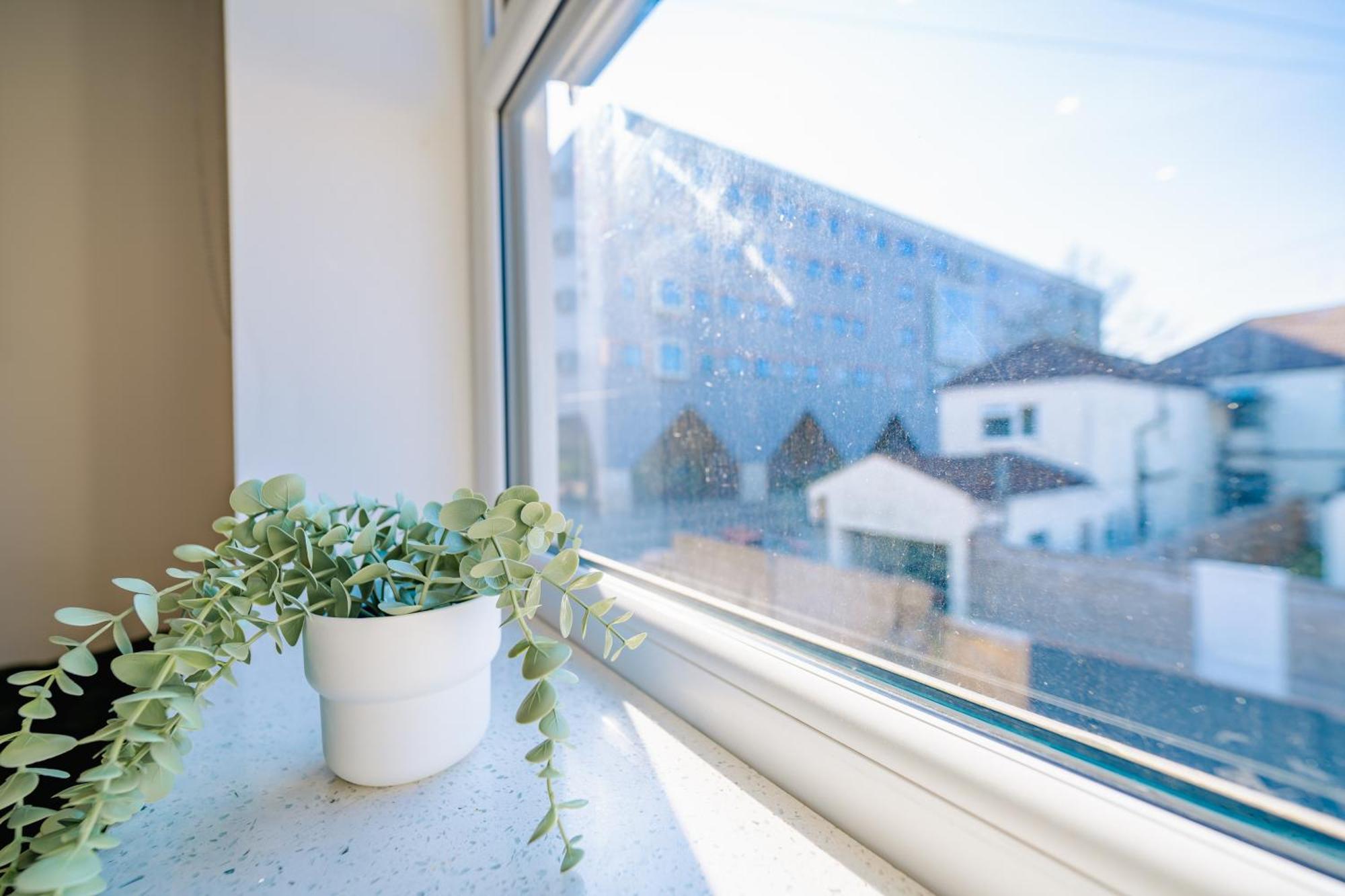 Luxury Apartments In Cardiff City Centre Room photo